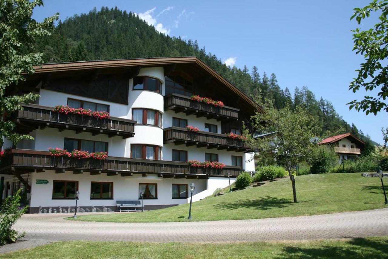 Apartamento Haus Montana Elbigenalp Exterior foto