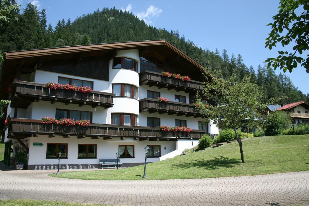 Apartamento Haus Montana Elbigenalp Exterior foto
